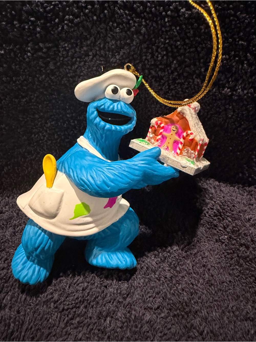 Christmas on Sesame Street 26232 016 - Cookie Monster